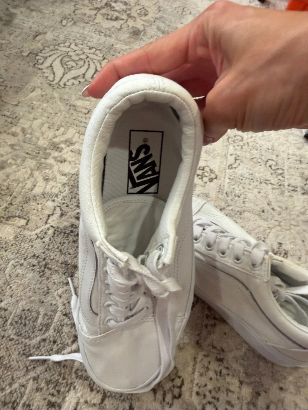 Vans Women's White Low-Top Canvas platform Sneakers size 7.5
